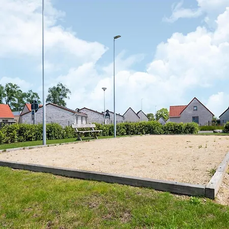 In Near Beach, Cleaning Included Feriehus *